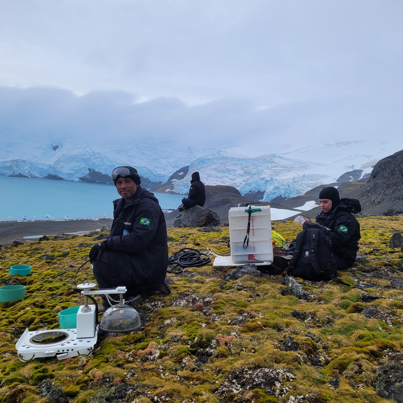 Medições de fluxos de CO2 em solo antártico